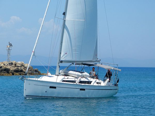 Bavaria Cruiser 37 | Nenemia