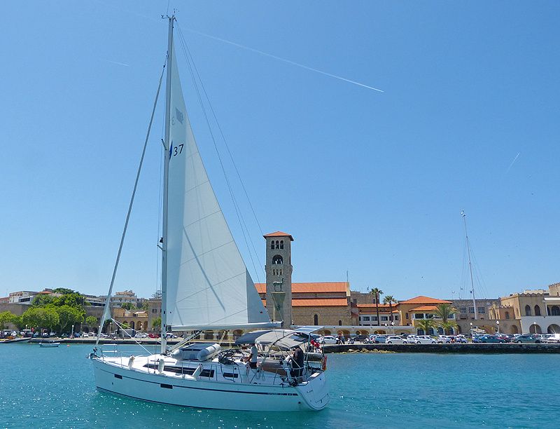 Bavaria Cruiser 37 | Nenemia