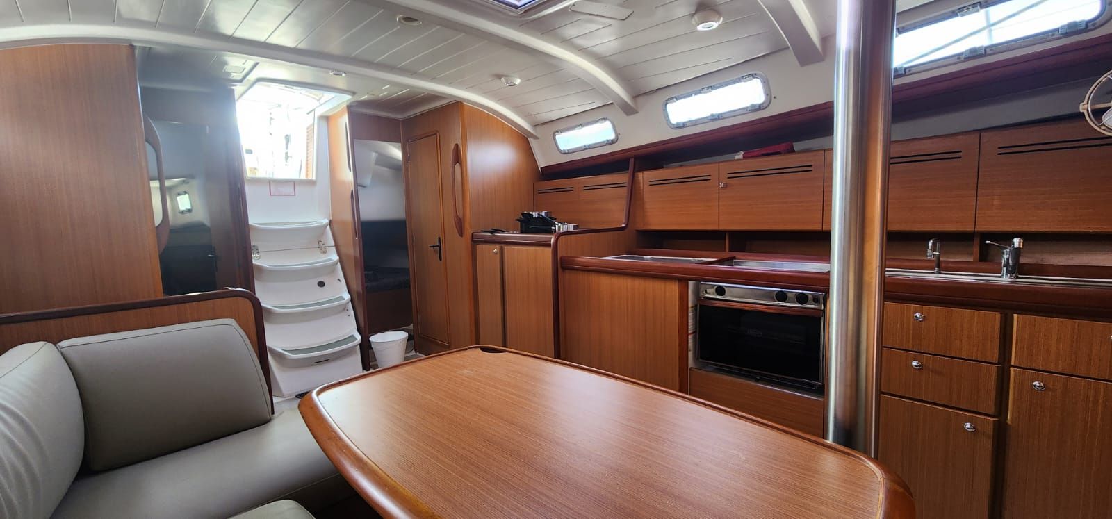Beneteau Cyclades 43.4 | Grace of Rockfleet