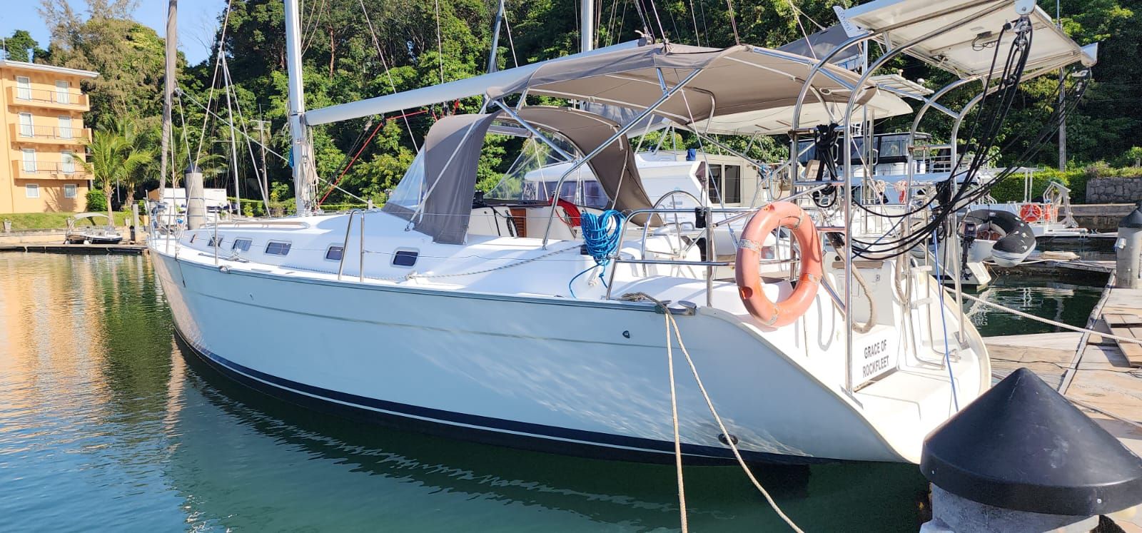 Beneteau Cyclades 43.4 | Grace of Rockfleet