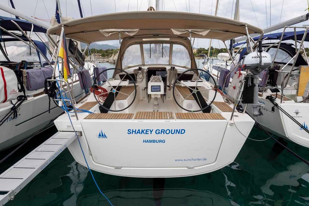 Dufour 360 | Shakey Ground