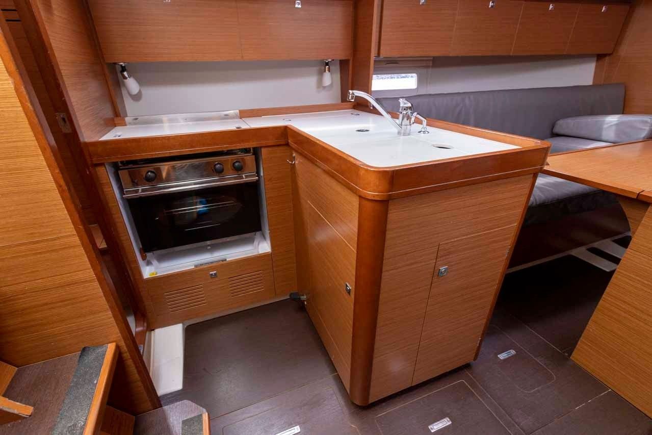 Dufour 360 | Shakey Ground