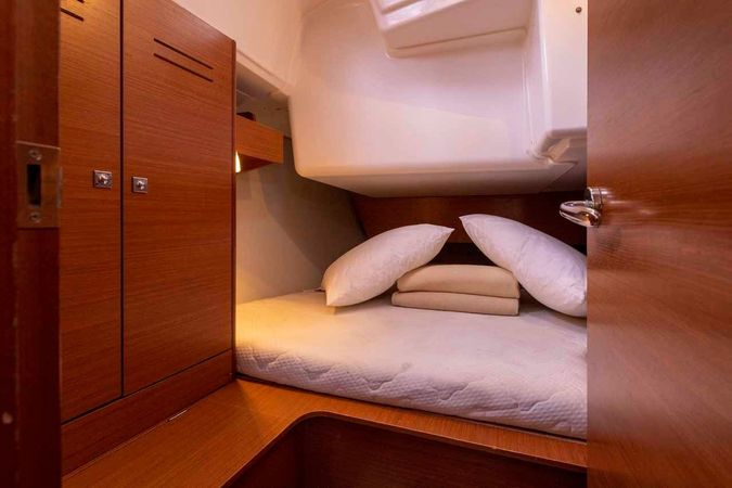 Dufour 360 | Shakey Ground