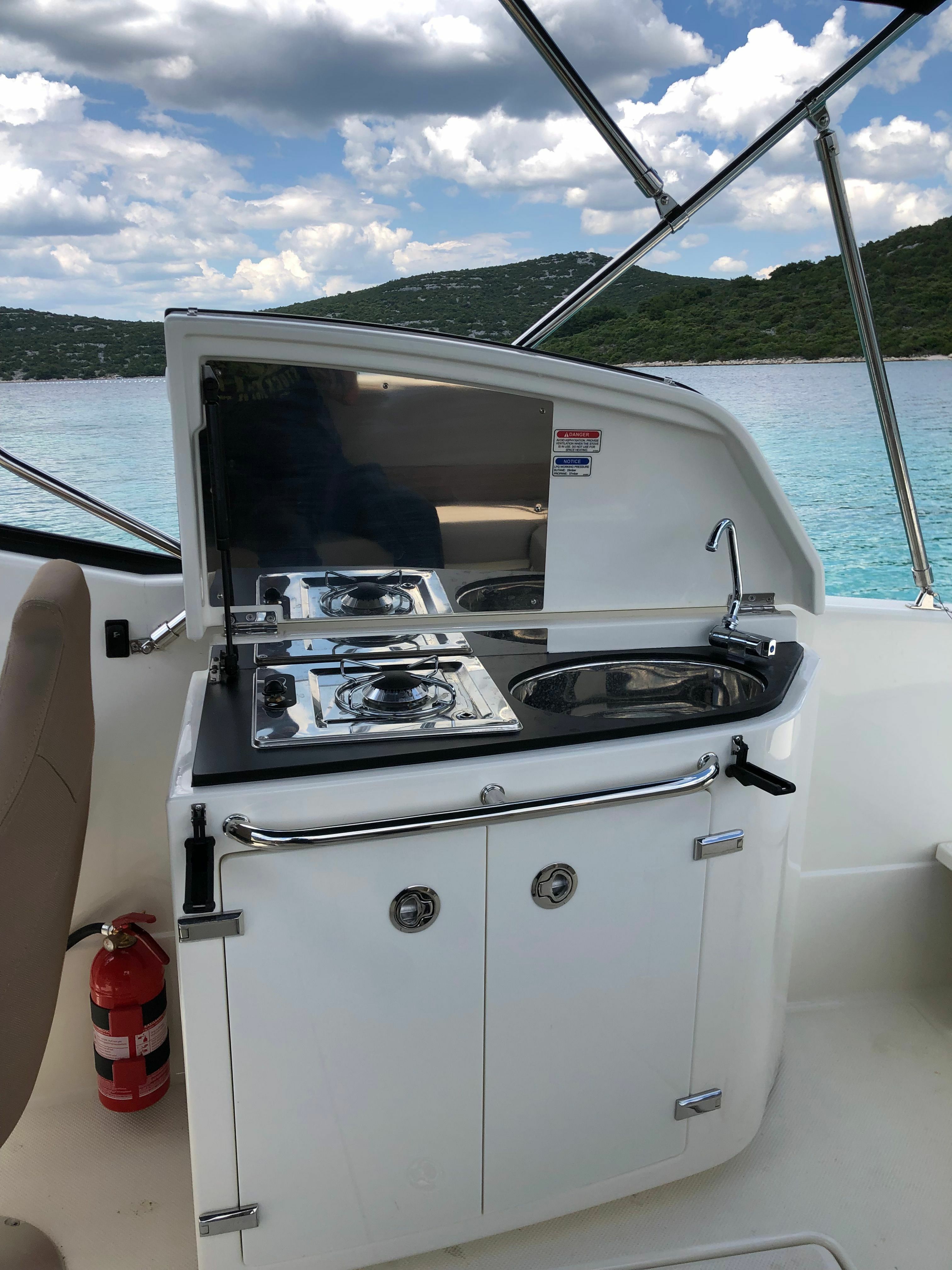 Quicksilver 755 | Bowrider