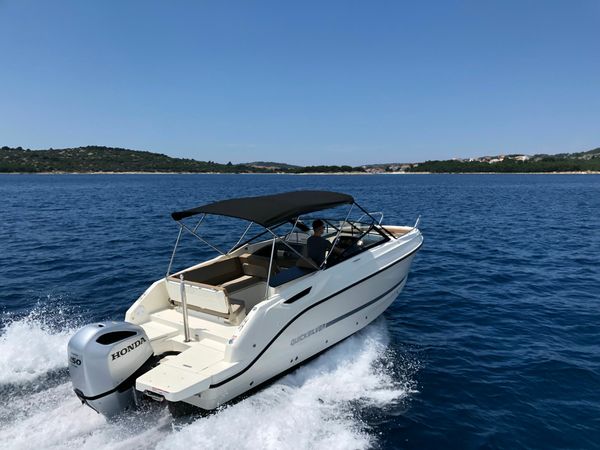 Quicksilver 755 | Bowrider