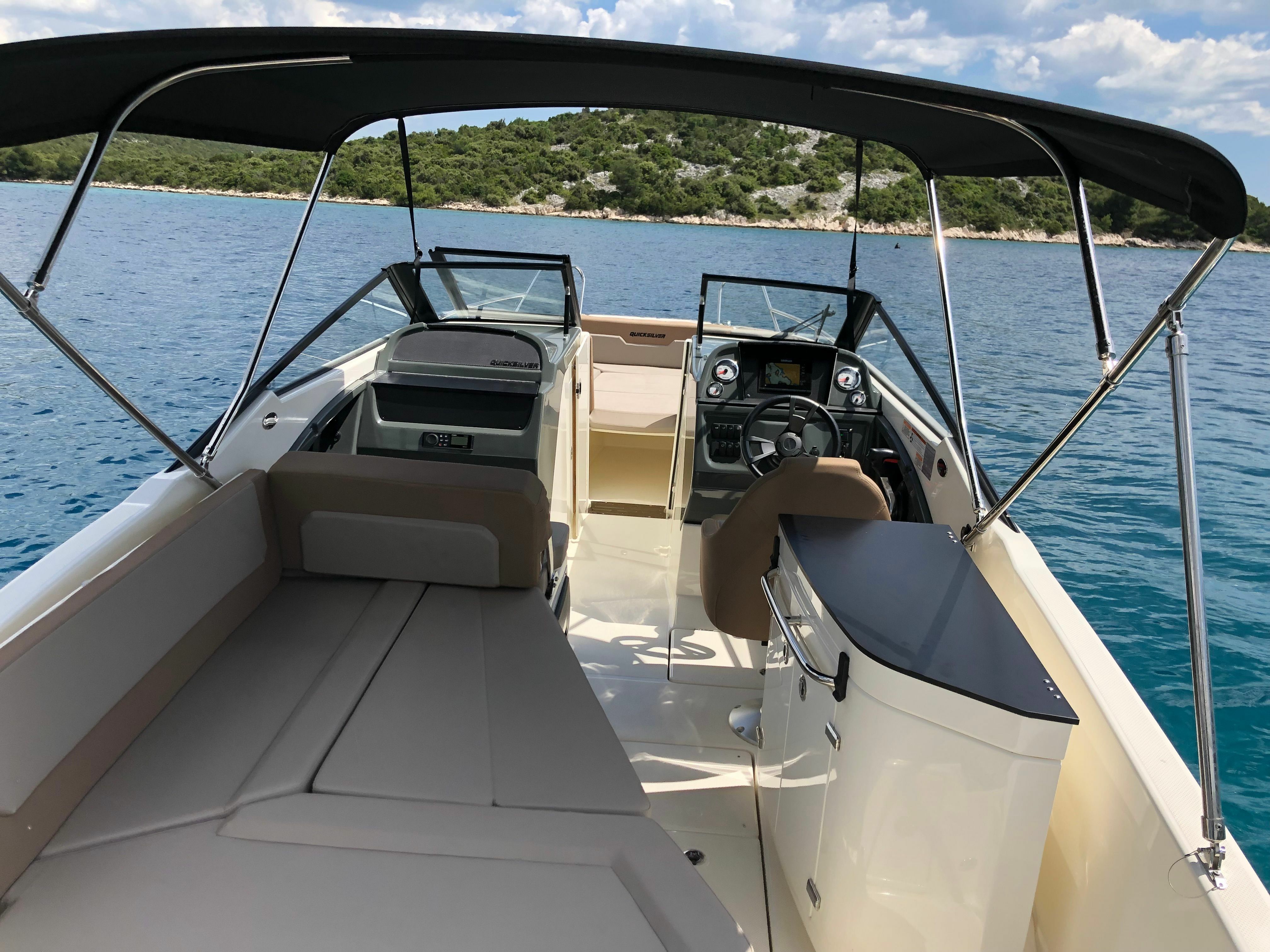 Quicksilver 755 | Bowrider