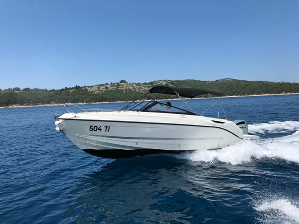 Quicksilver 755 | Bowrider