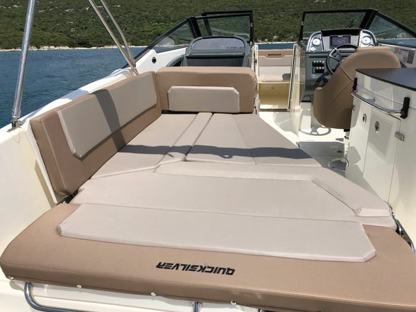 Quicksilver 755 | Bowrider