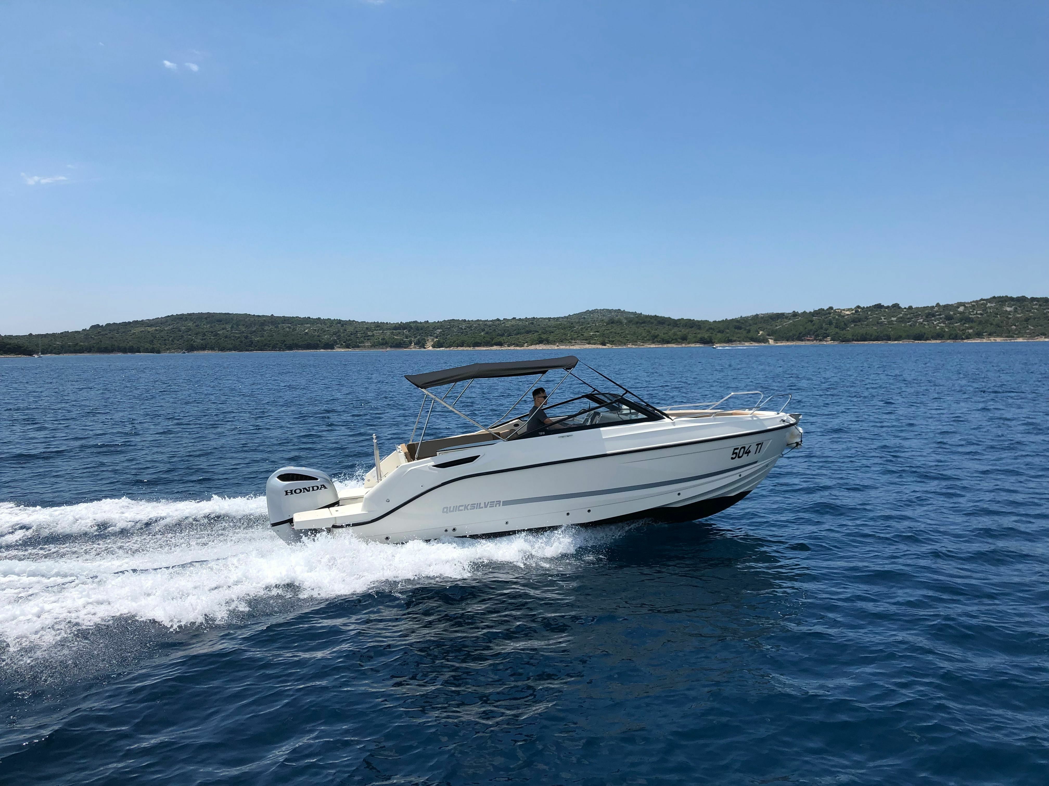 Quicksilver 755 | Bowrider