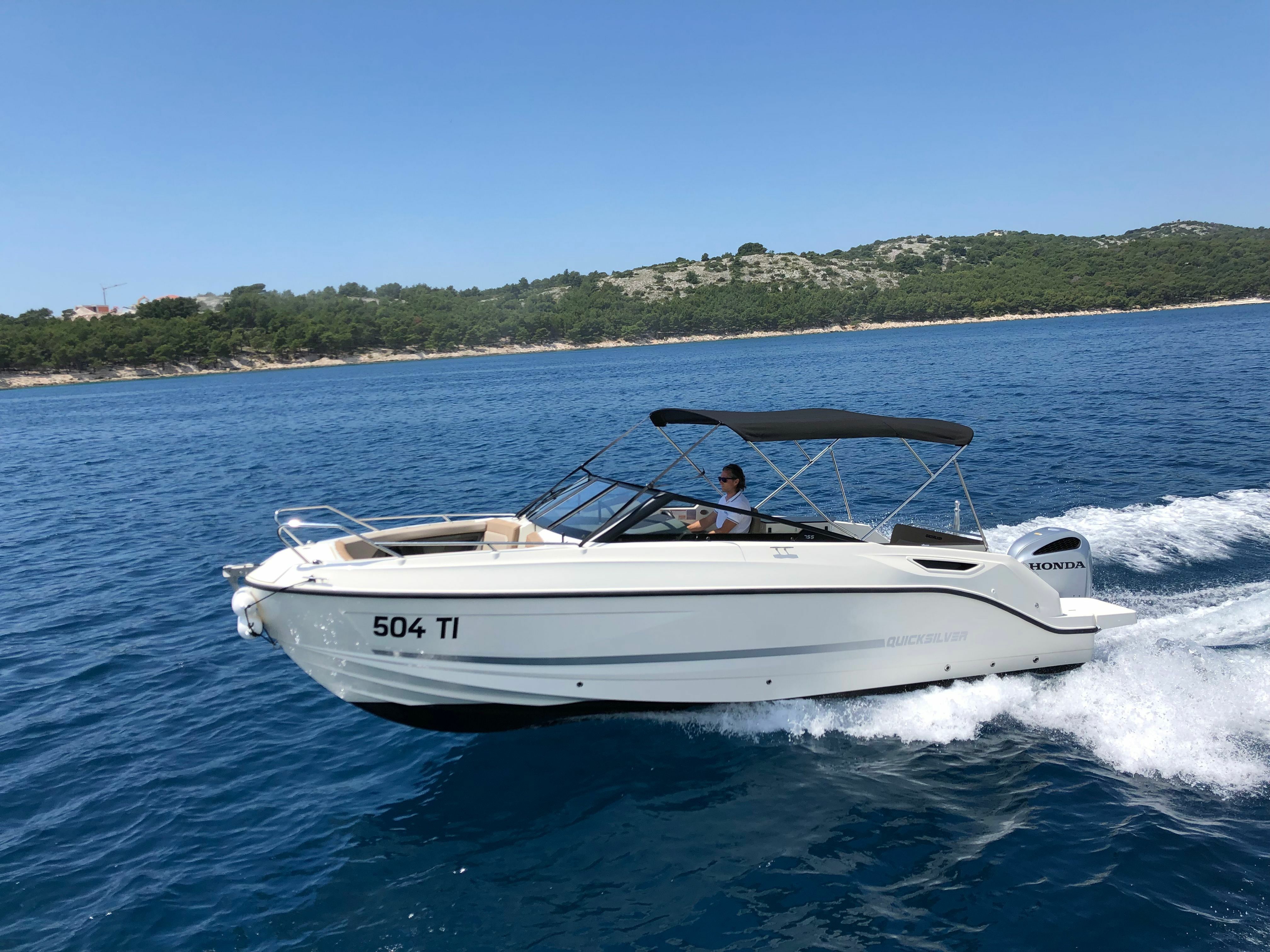 Quicksilver 755 | Bowrider