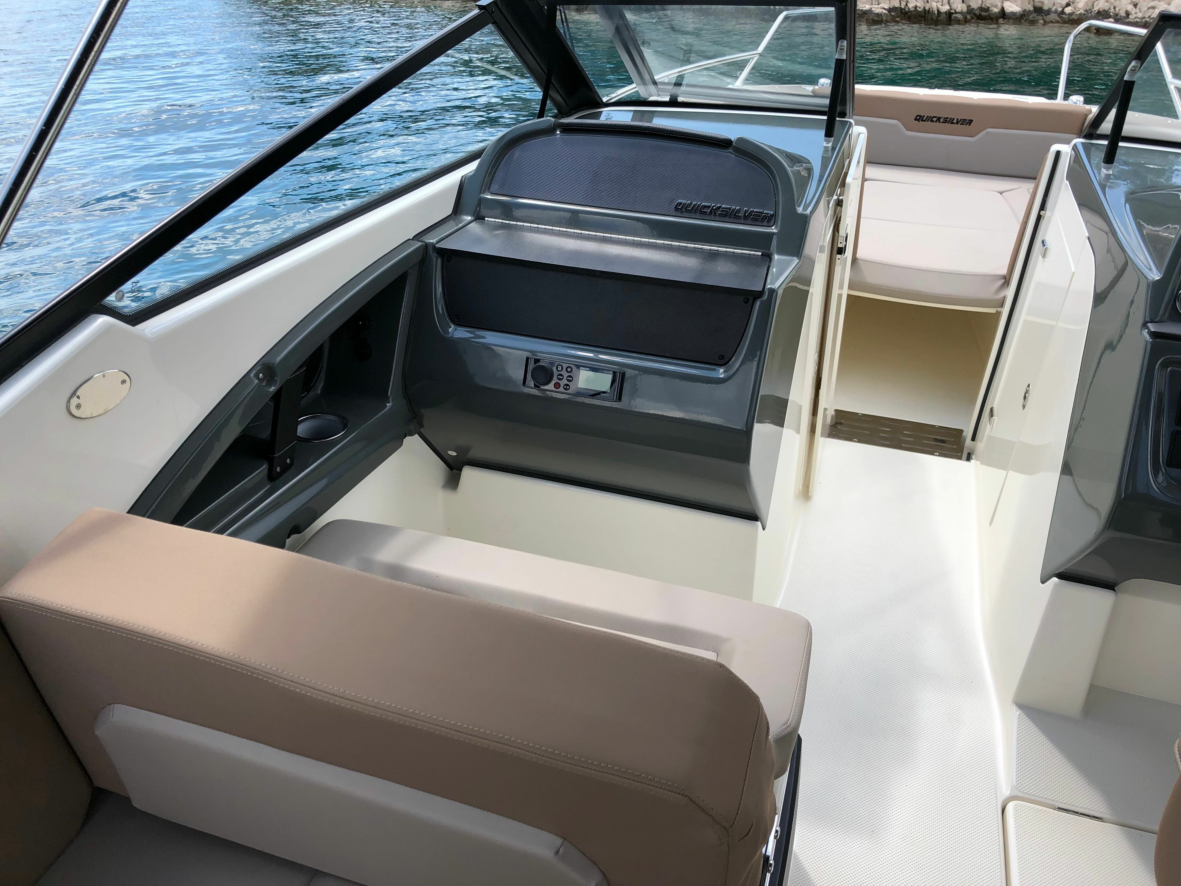 Quicksilver 755 | Bowrider