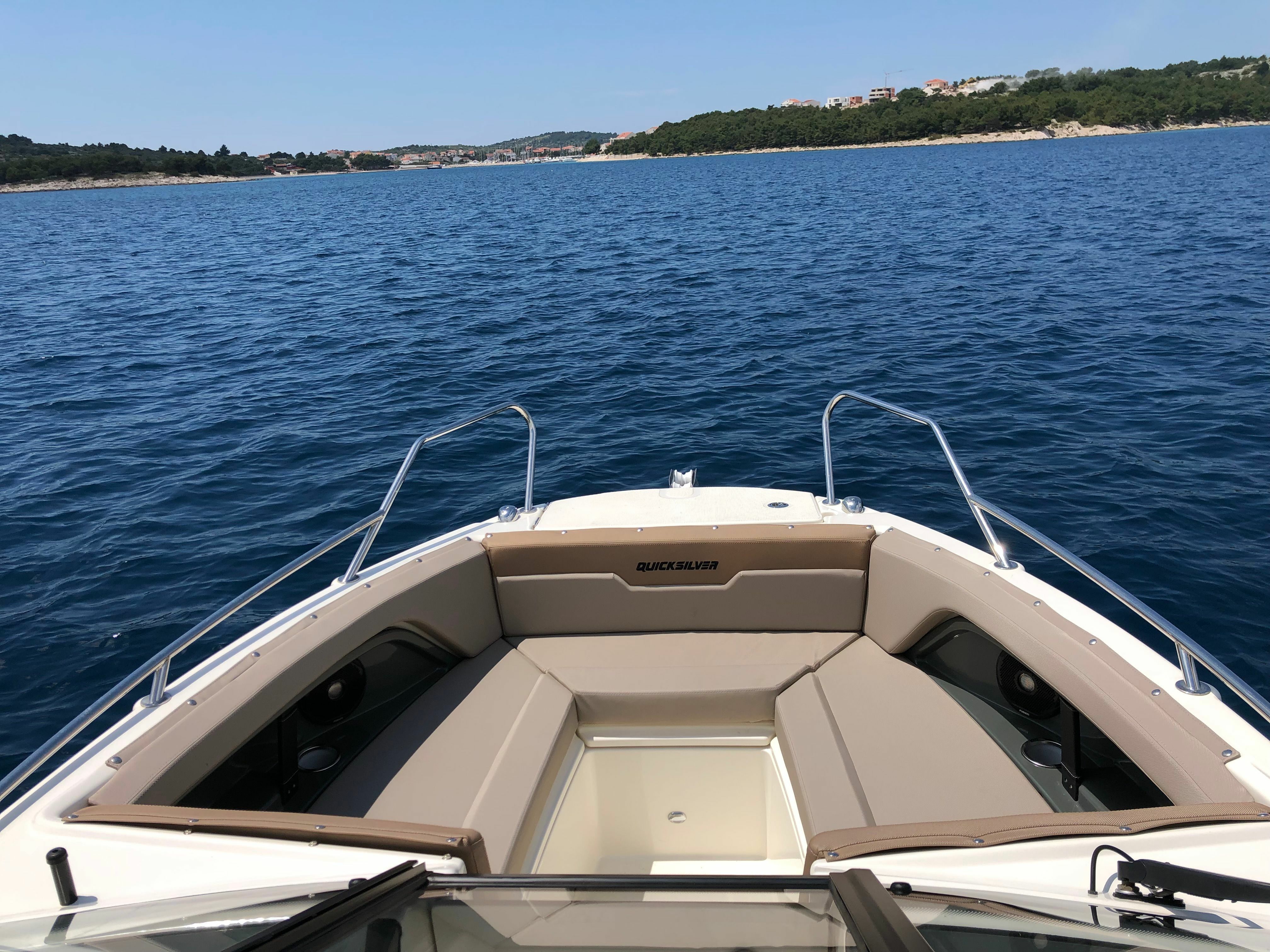 Quicksilver 755 | Bowrider