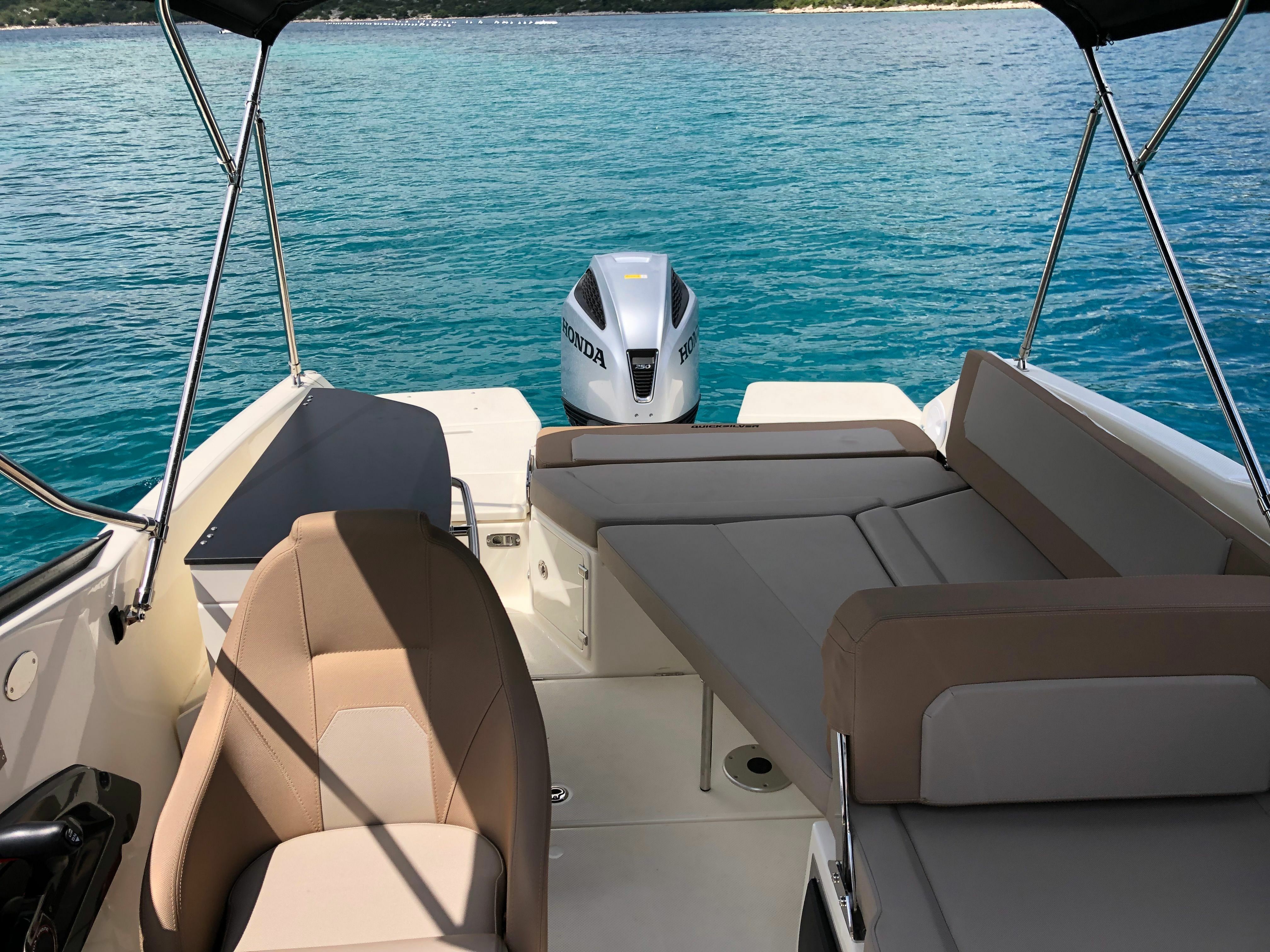 Quicksilver 755 | Bowrider