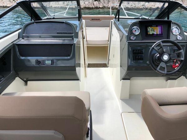 Quicksilver 755 | Bowrider