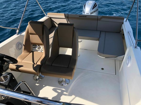 Quicksilver 755 | SunDeck