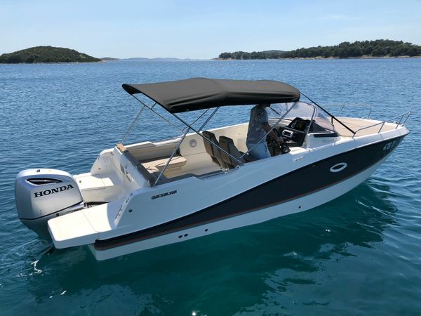 Quicksilver 755 | SunDeck