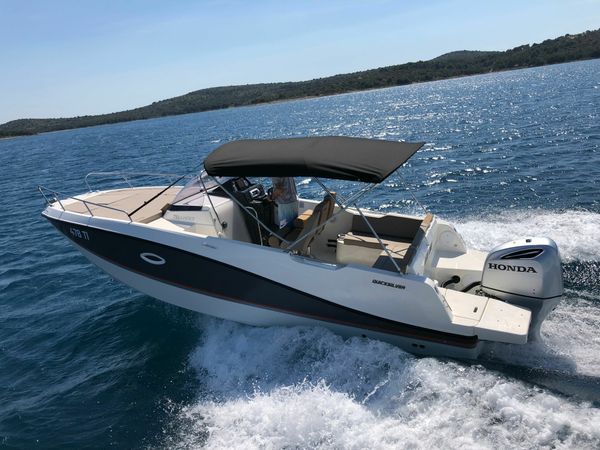 Quicksilver 755 | SunDeck