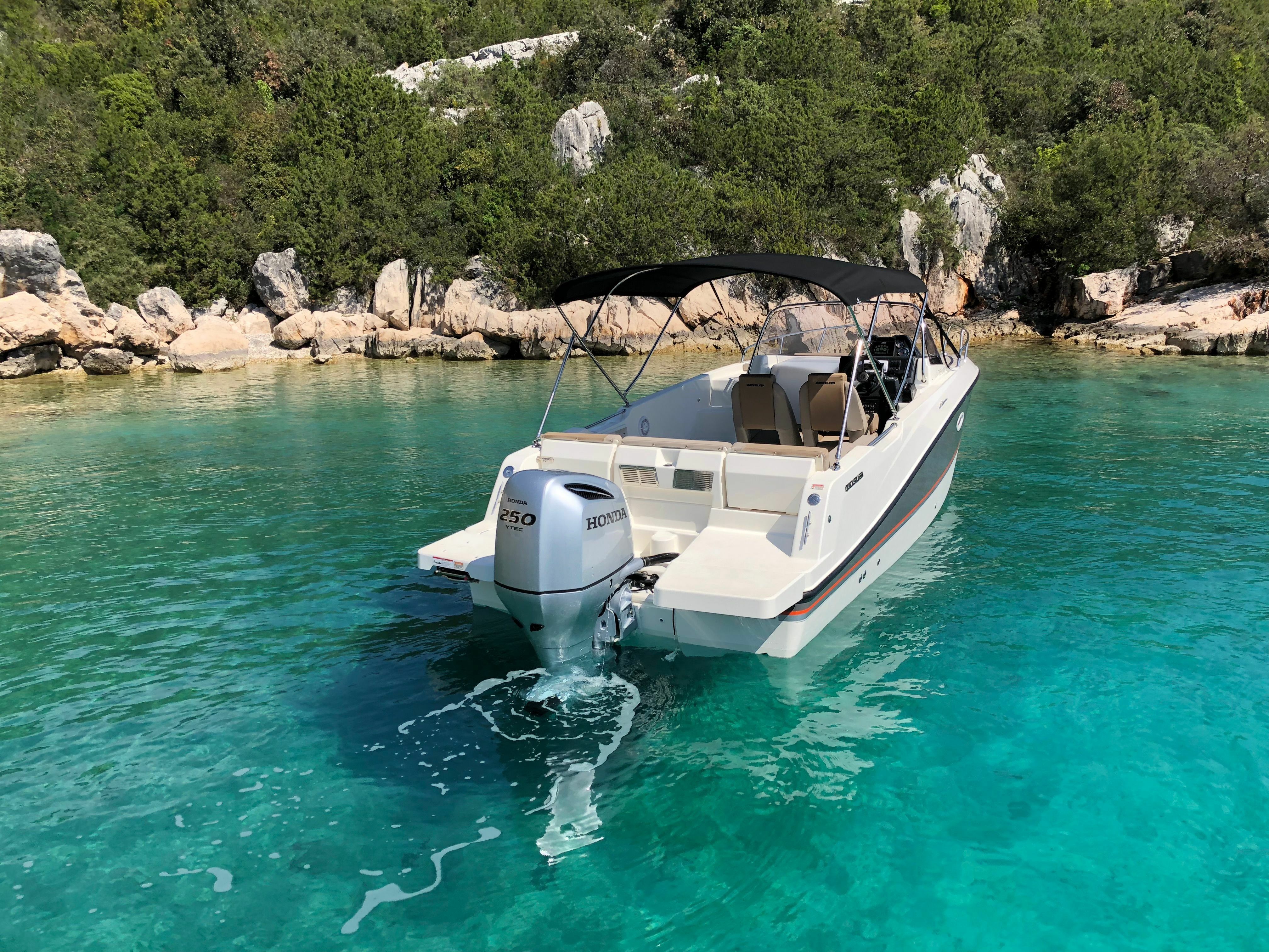 Quicksilver 755 | SunDeck