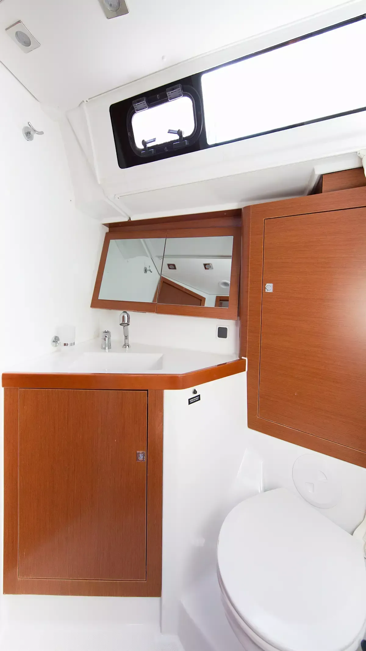 Beneteau Oceanis 48 | Invictus