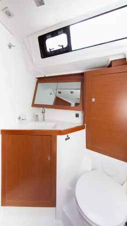 Beneteau Oceanis 48 | Invictus