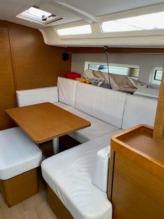 Jeanneau Sun Odyssey 440 | Gojiberry