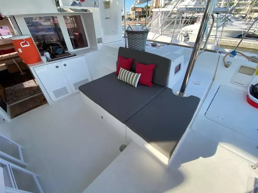 Lagoon 450 F | Hydra 11