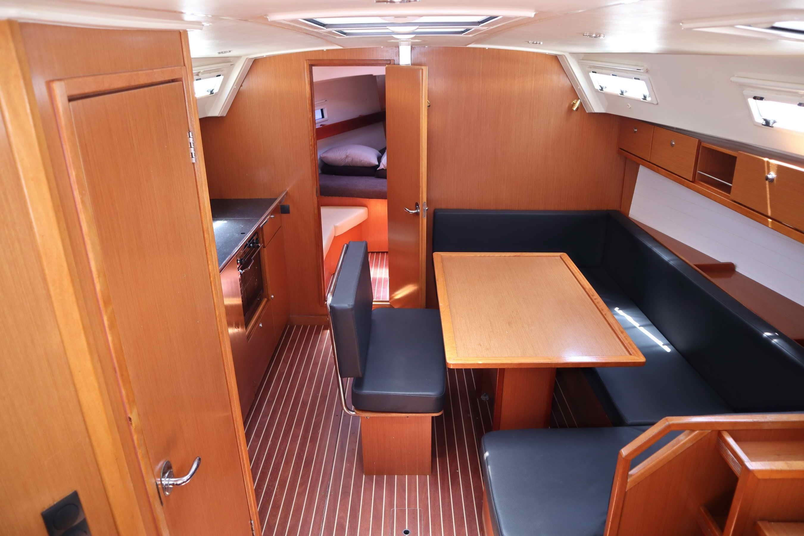 Bavaria Cruiser 40 | Fortuna Redux