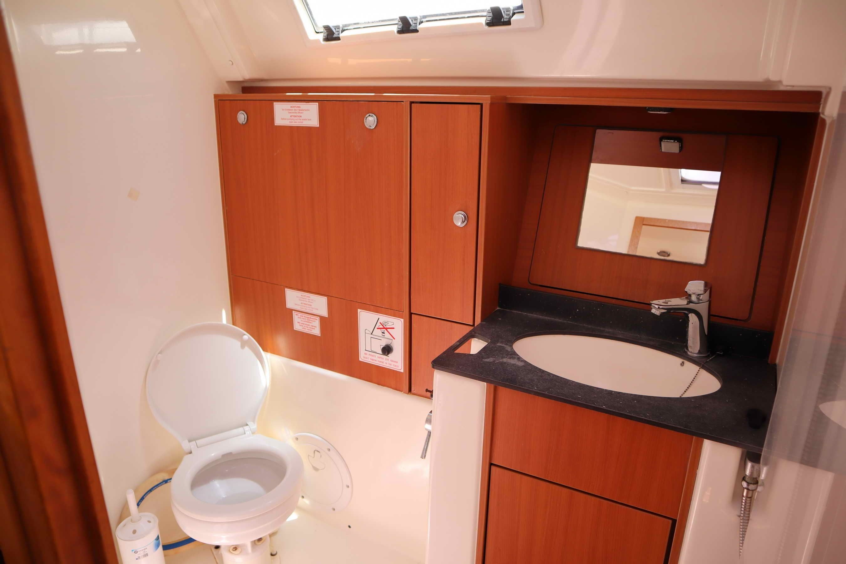 Bavaria Cruiser 40 | Fortuna Redux