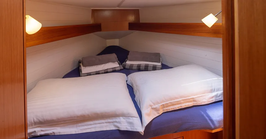 Bavaria Cruiser 32 | Anemos14