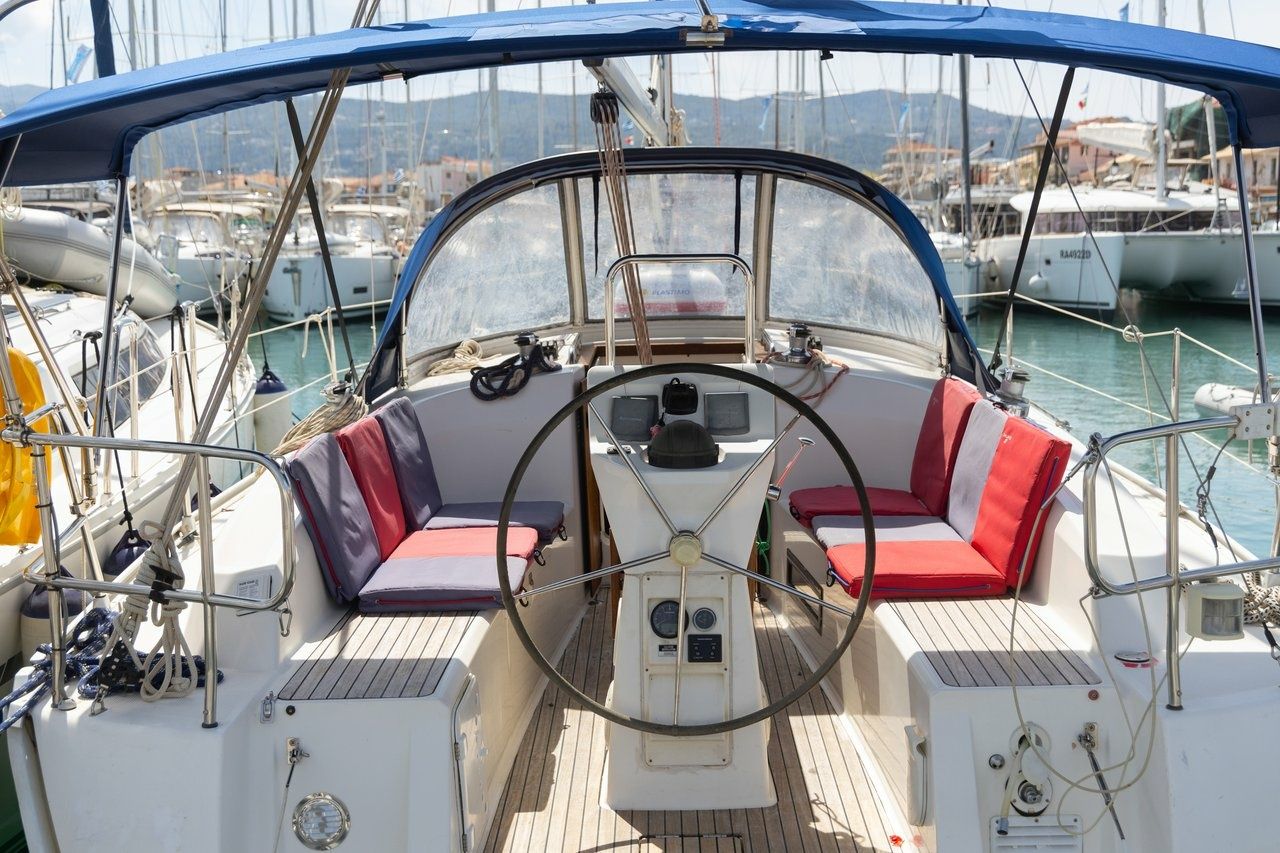 Bavaria Cruiser 32 | Anemos8