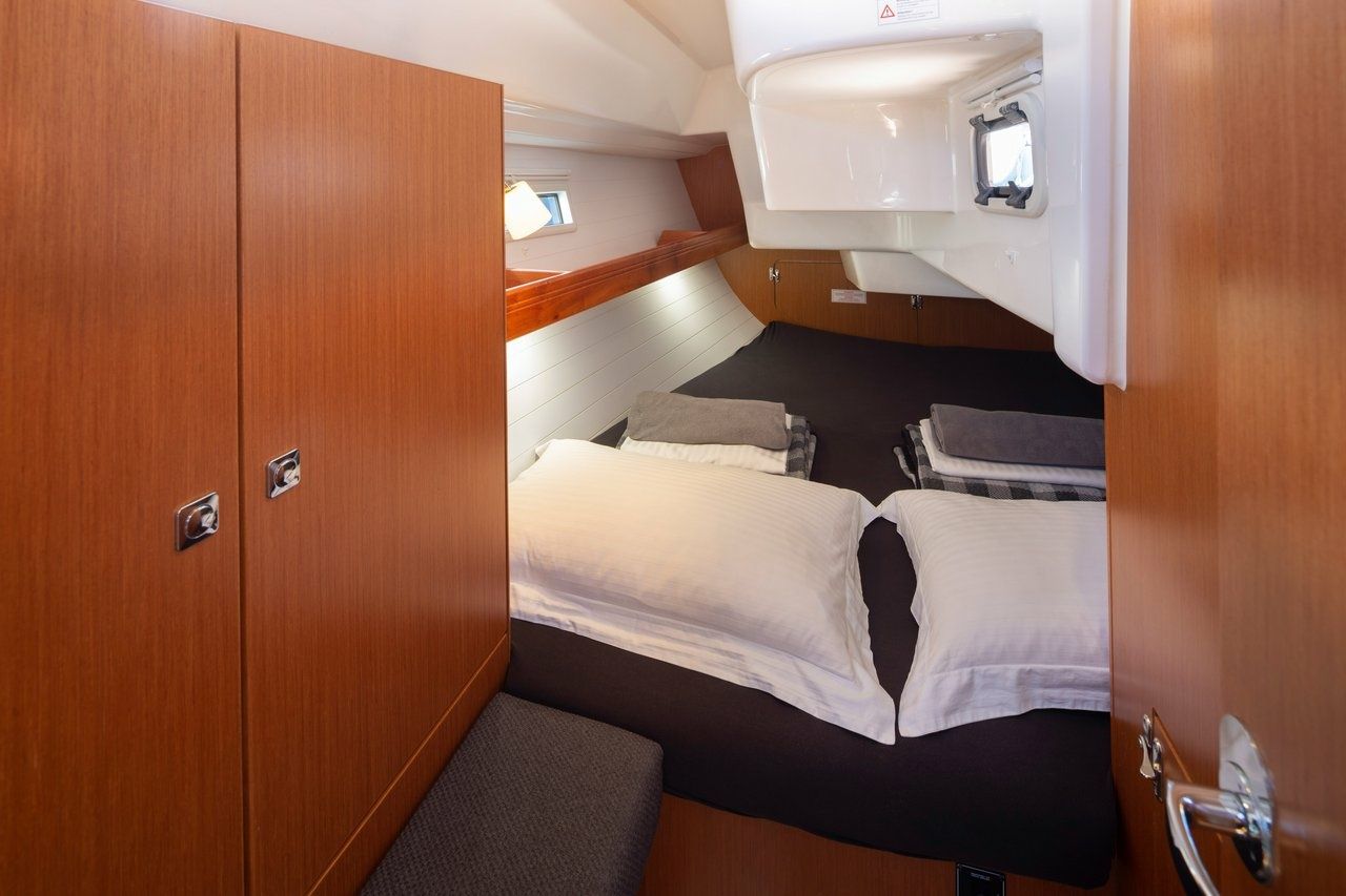 Bavaria Cruiser 34 | Oneiro