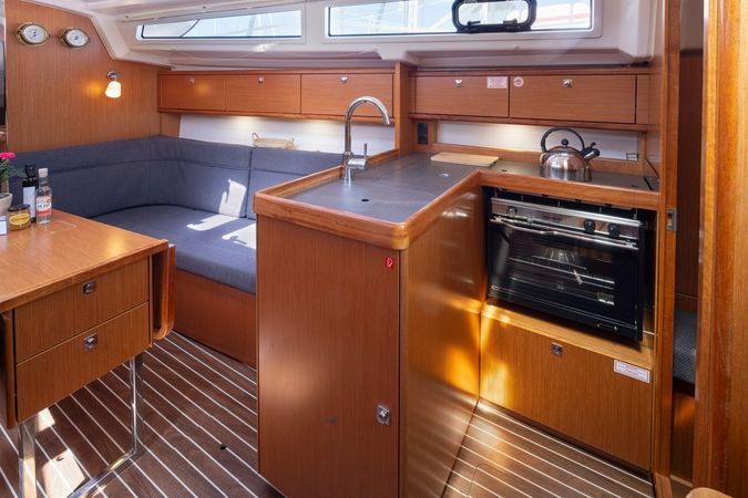 Bavaria Cruiser 34 | Oneiro