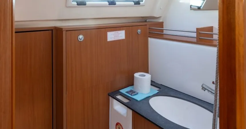 Bavaria Cruiser 36 | Ionio17