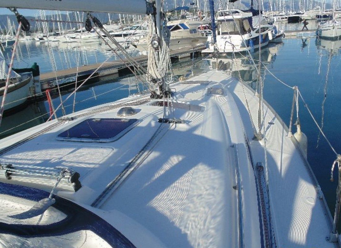 Bavaria Cruiser 37 | Big Blue Horizon