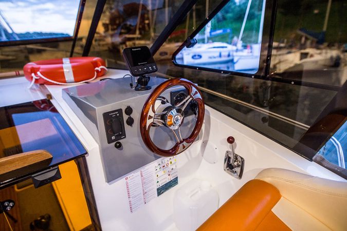 Cobra Yachts 900 | Barwena