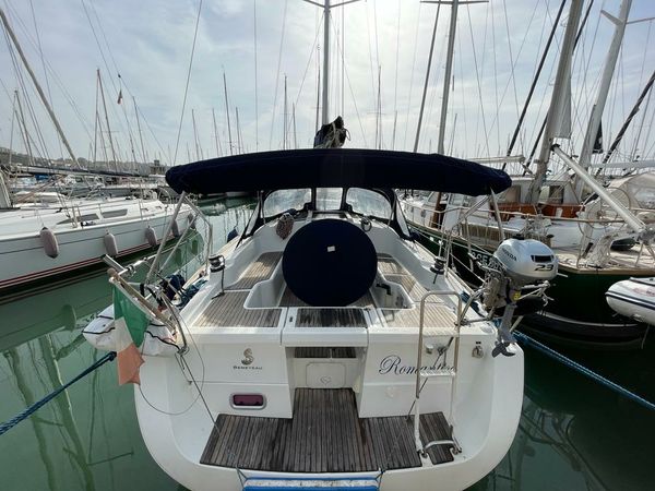 Beneteau Oceanis 37 | Romantica