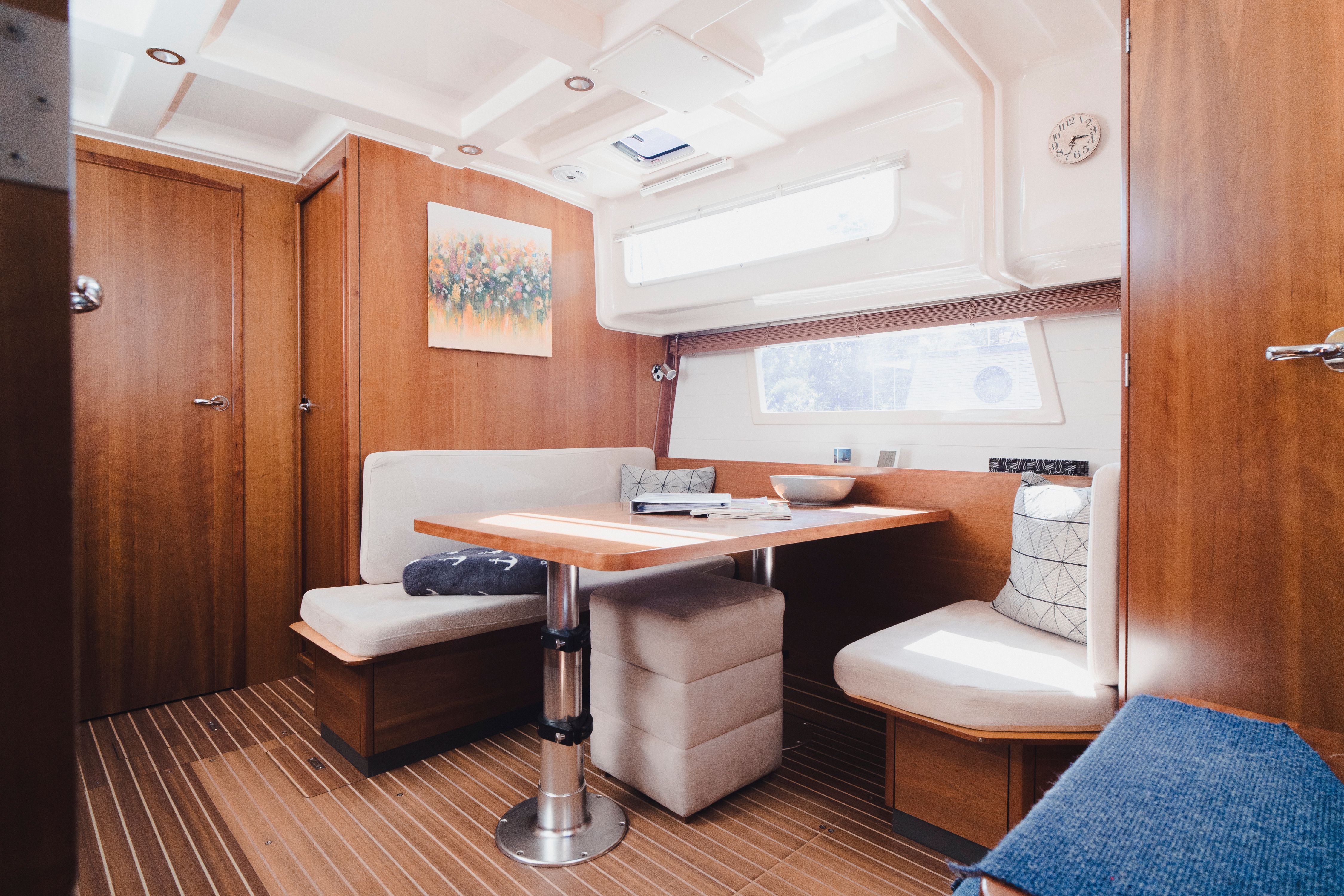 Delphia 1080 | Mary-Ann