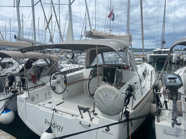 Beneteau Oceanis 38.1 | Prodigy