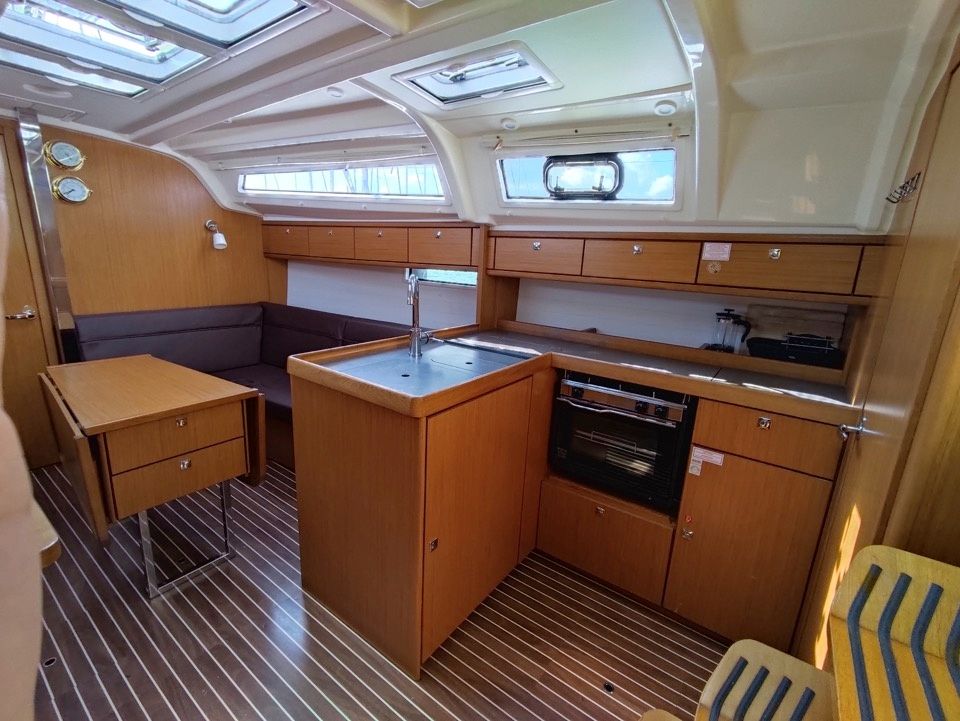 Bavaria Cruiser 37 | Andrelli