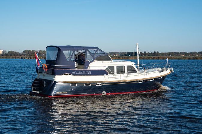 Privilege 1250 | Cygnus