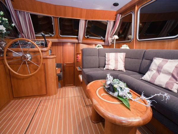 Privilege 1250 | Cygnus