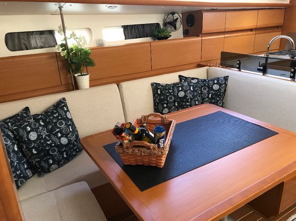 Jeanneau Sun Odyssey 409 | Corinne