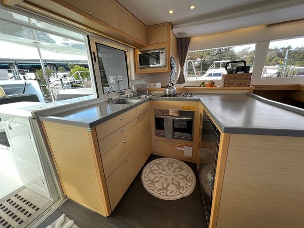 Lagoon 450 F | Somewhere