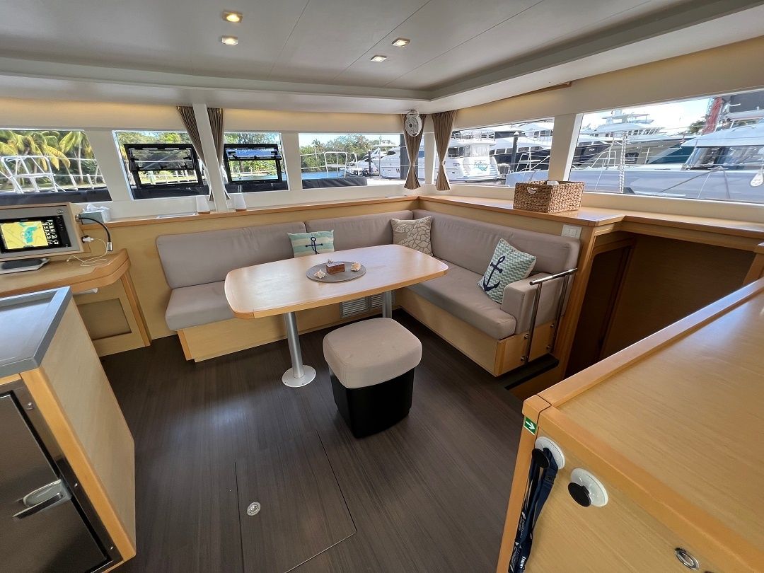 Lagoon 450 F | Somewhere