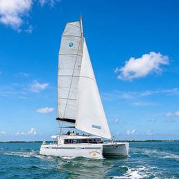 Lagoon 450 F | Somewhere