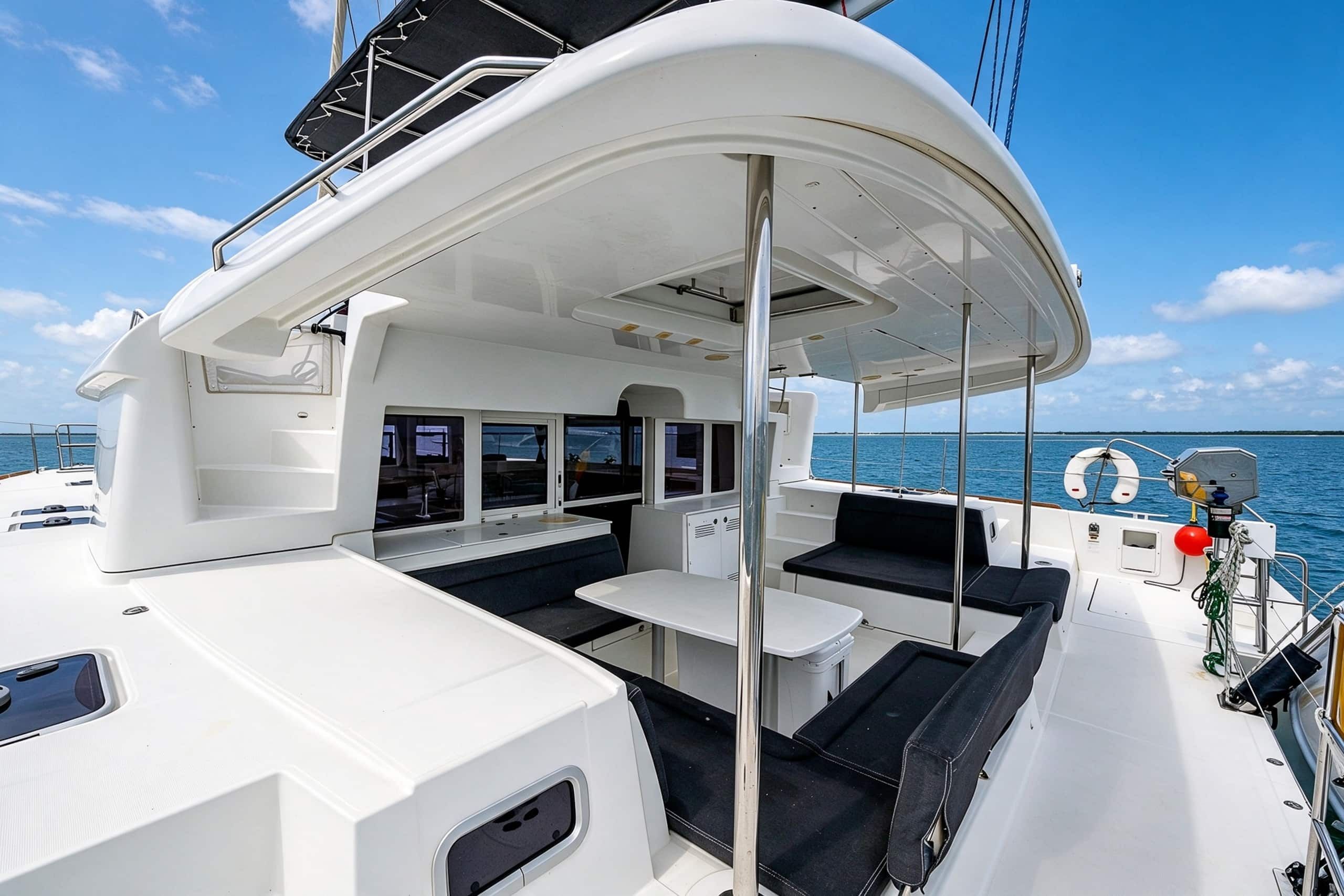 Lagoon 450 F | Somewhere