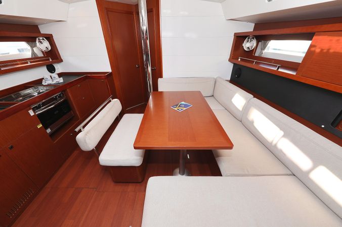 Beneteau Oceanis 45 | Barbarella 2