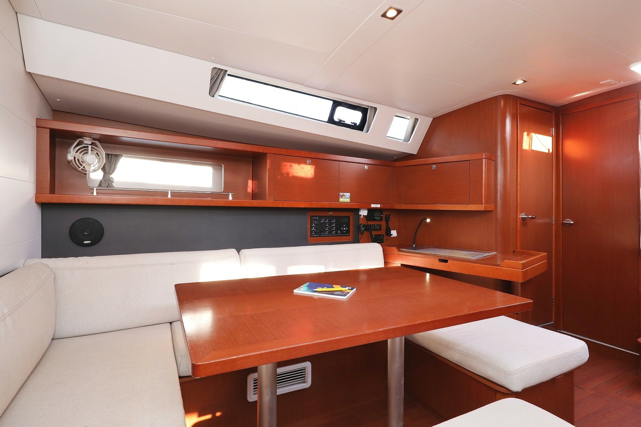 Beneteau Oceanis 45 | Barbarella 2