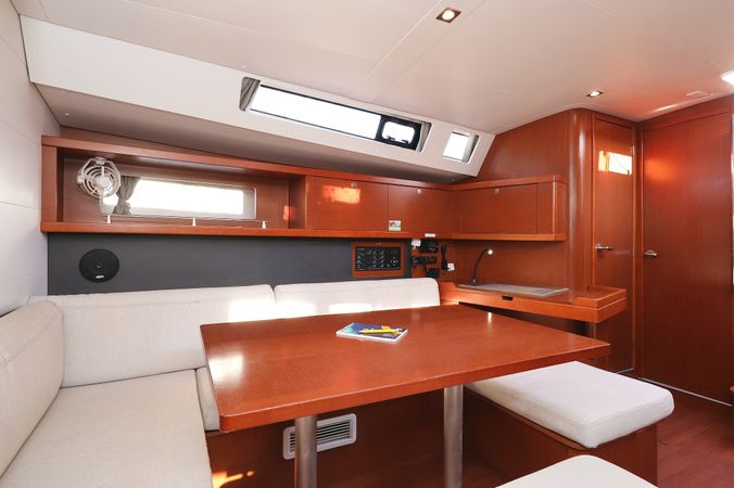Beneteau Oceanis 45 | Barbarella 2