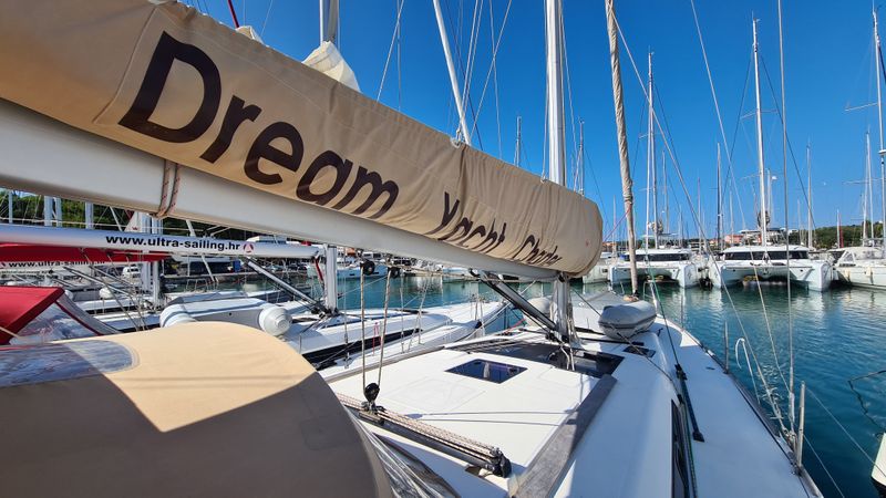 Dufour 460 GL | Beyond 1